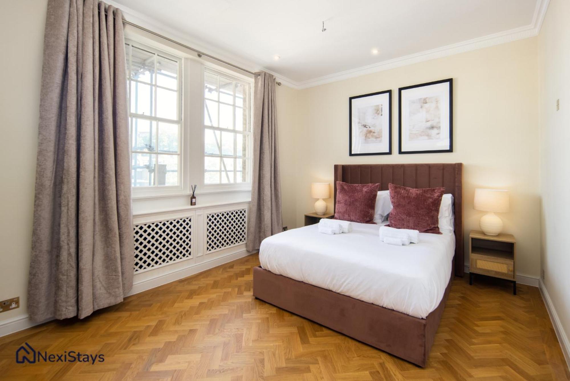 15 Mins Walk To Selfridges, Hyde Park Penthouse *